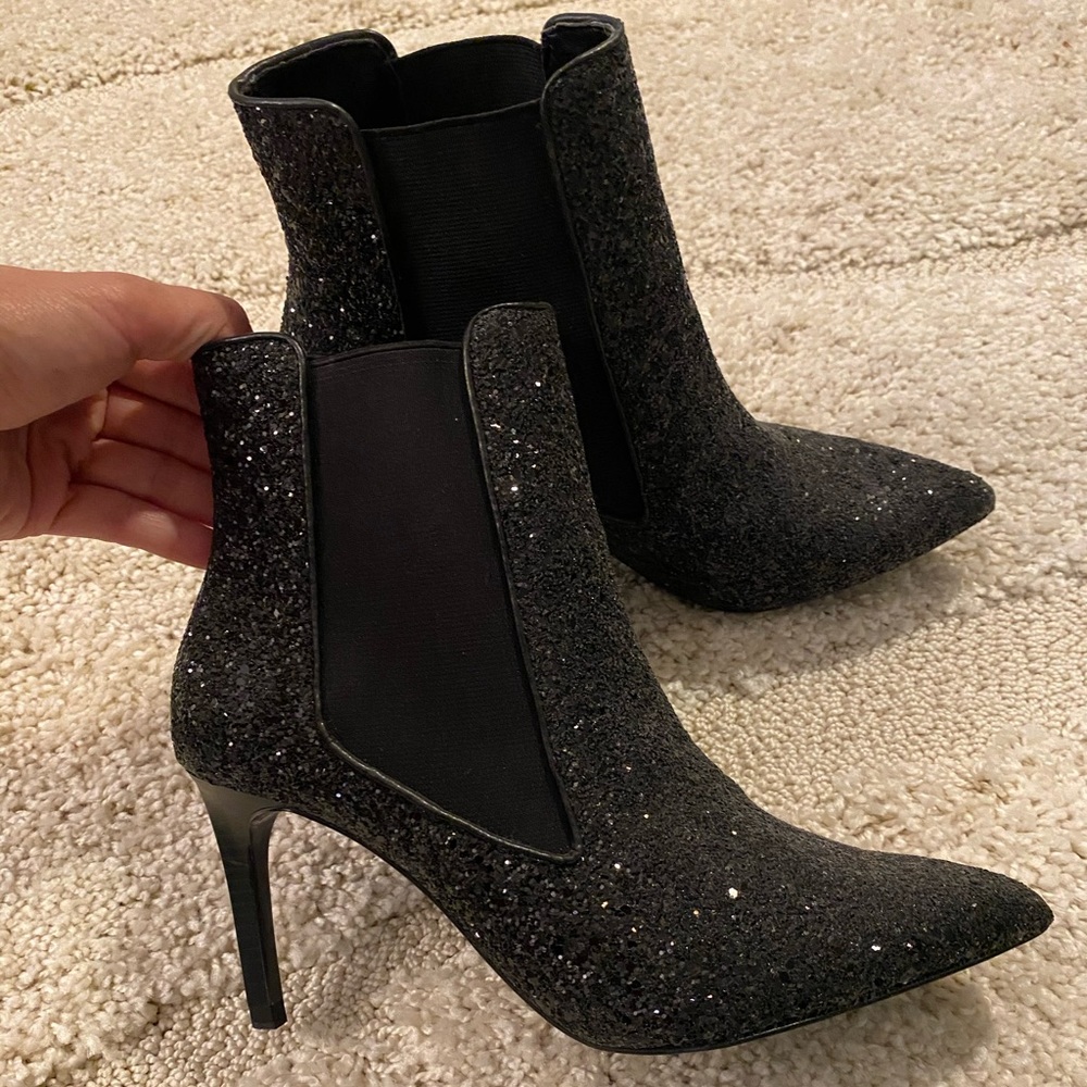 Shining Zara booties/boots Brand New！